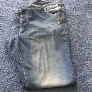Old Navy Rockstar destructed wash size 20 plus jeans